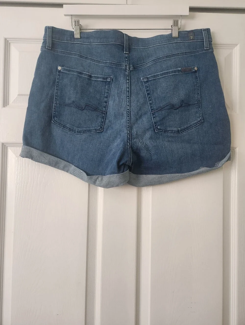 7 For All Mankind Blue Rolled-Hem Denim Shorts Women's 34 - Picture 5 of 5